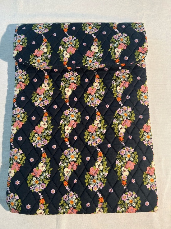Vera Bradley Handbags - Vera Bradley Large Tech Sleeve in Paisley Rain NWOT